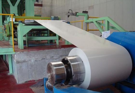 Αγορά Cuidadosamente cortadas bobinas de acero prepintado JIS CGCC para equipos mecánicos, eléctricos y aplicaciones de construcción online manufacture