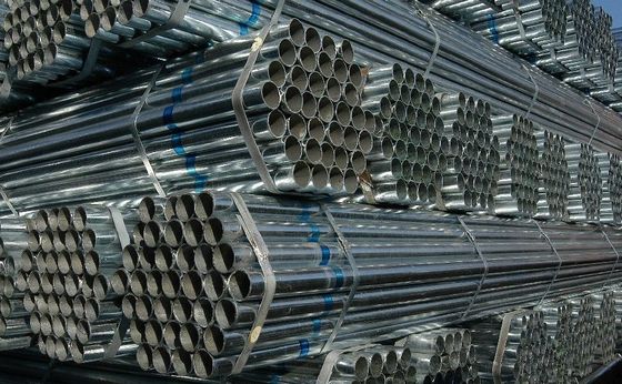 Αγορά ASTM A53 BS1387 DIN2244 ERW Ζυγισμένοι σωλήνες από χάλυβα με μαύρη γαλβανισμένη και επικάλυψη με λάδι επιφάνεια online manufacture