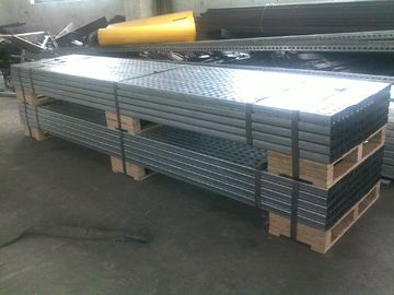 Αγορά JIS G3101, SS400 Pre galvanized / Hot Dipped Galvanized C κανάλι ήπιες χάλυβα προϊόντων online manufacture