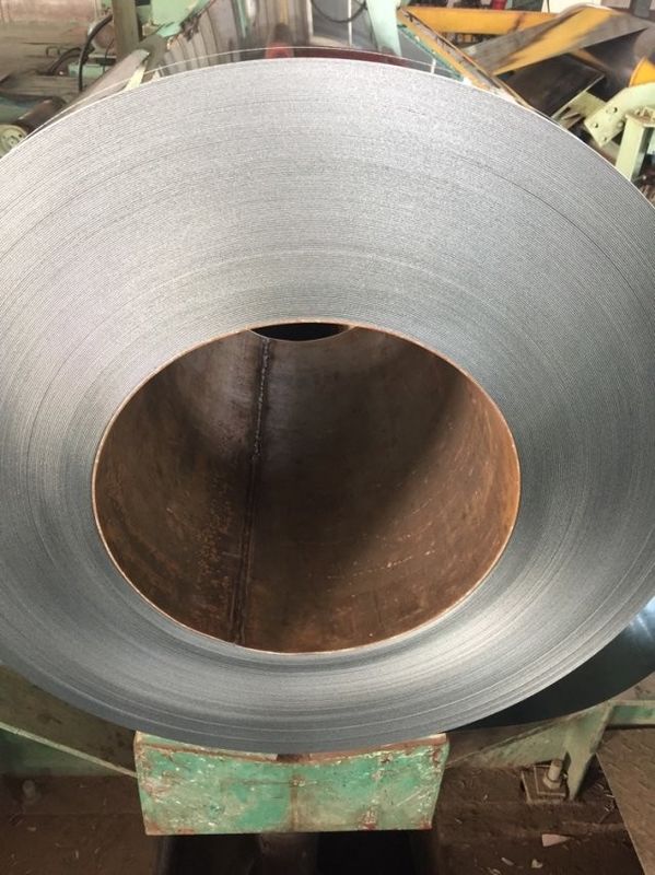 SGCC 0.35mm Regular Spangle Hot Dipped Galvanized Steel Coil με πλάτος 600–1250mm για στέγες, πάνελ συσκευών και επεξεργασία λαμαρίνας κοντέινερ