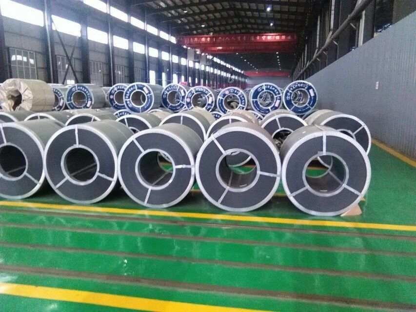 Πηνίο 0,35–0,50 mm Non-Oriented Silicon Steel Coil 35WW230–50WW1300 με πλάτος 914–1250 mm και αναγνωριστικό πηνίου 508 mm/610 mm για κινητήρες και ηλεκτρικές εφαρμογές