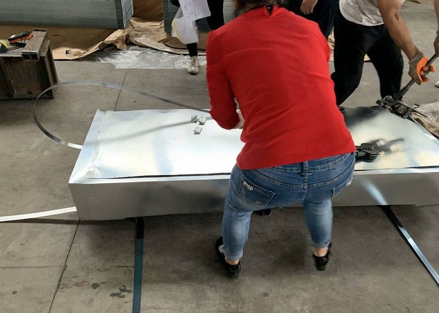 SGCC G275 Κουρβοειδές Γαλβανισμένο Πλακέτο οροφής με πρότυπο JIS G3302 για εφαρμογές οροφής, τοίχου και φράχτη