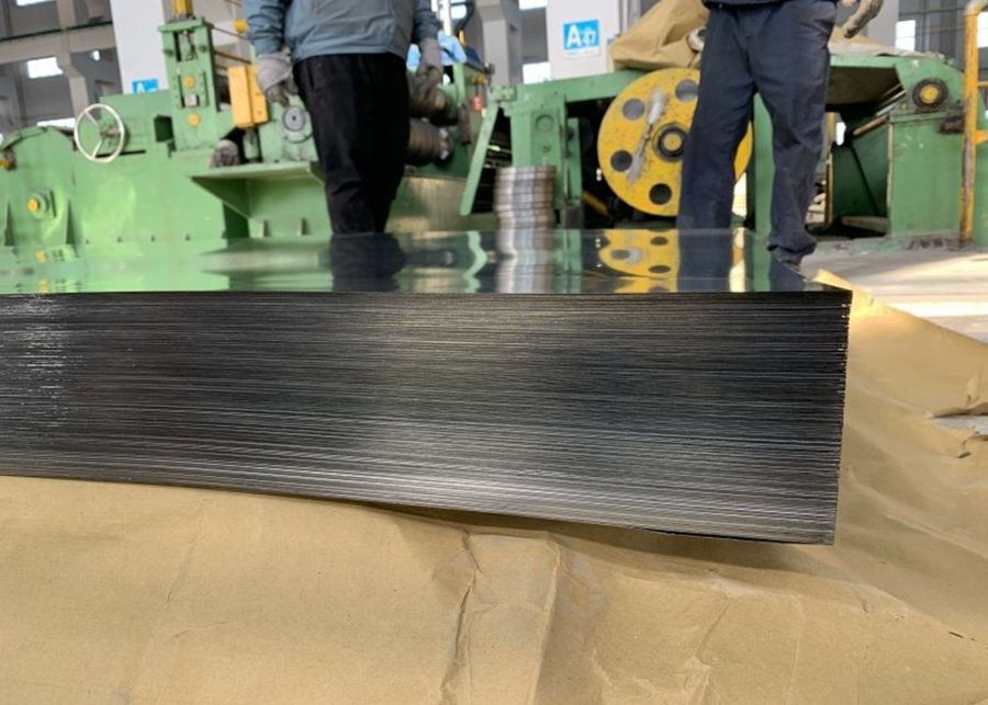 0.15–3.8mm Γαλβανισμένο εν θερμώ χάλυβα Z275 με κανονικό σπινθήρα SGCC DX51D για εφαρμογές σε κοντέινερ και κατασκευές