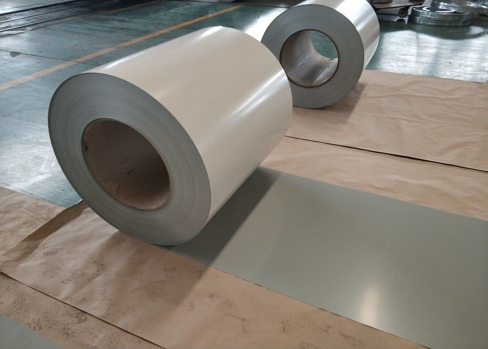 750–1250mm Προβαμμένα Έγχρωμα Χαλύβδινα Πηνία με Επίστρωση Ψευδαργύρου Z60–Z275 για Εφαρμογές Στέγης και Κατασκευών