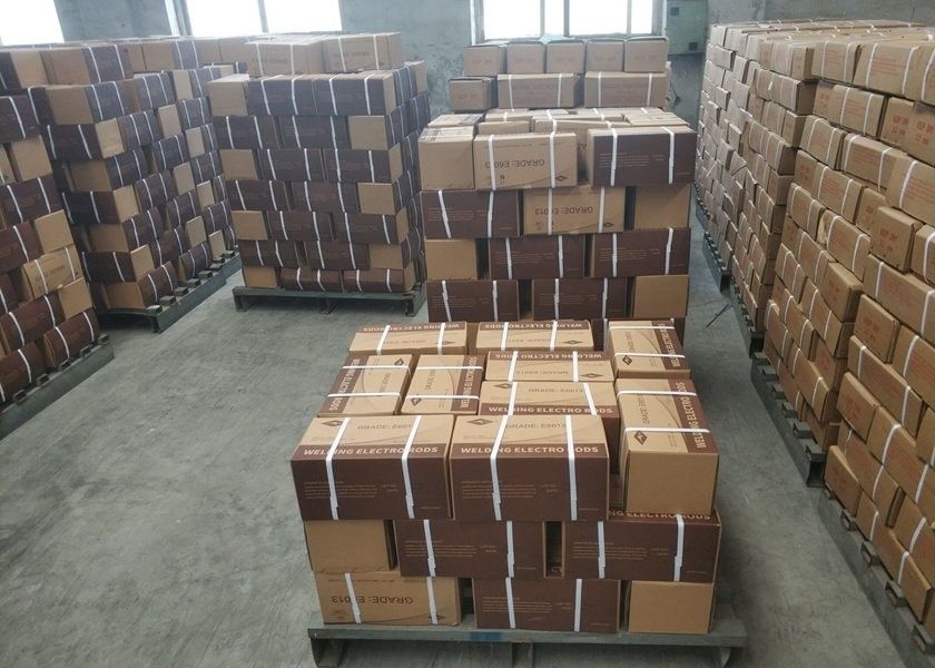 Ε6011 Ε6013 Μόνιμο ηλεκτρόδιο συγκόλλησης τόξου 1/8 3/16 για δομή χάλυβα άνθρακα